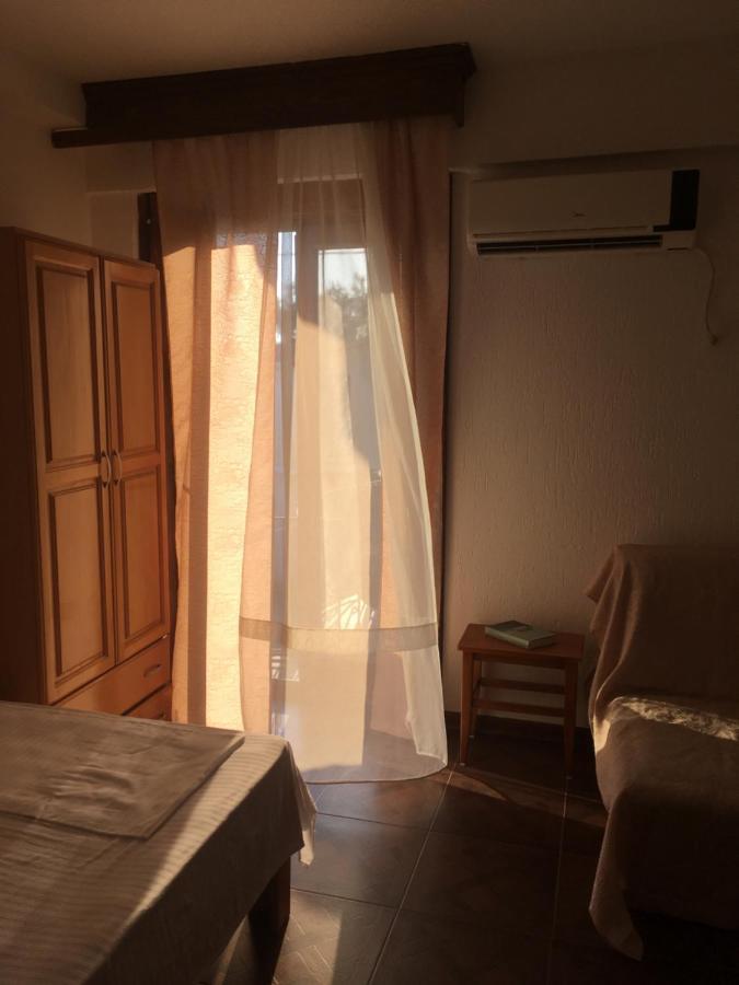 Apartment Klara Бар Екстериор снимка