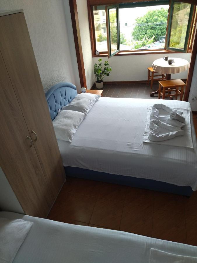 Apartment Klara Бар Екстериор снимка