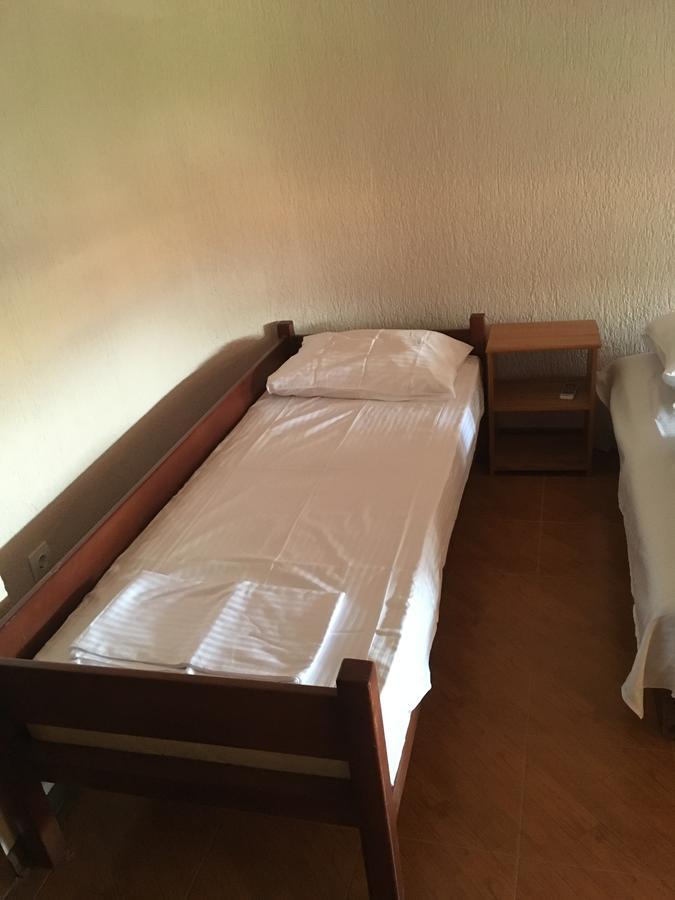 Apartment Klara Бар Екстериор снимка